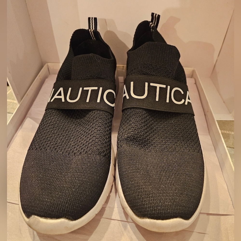 Nautica womens running shoe slip on black white sz 9.5 Pre-owned